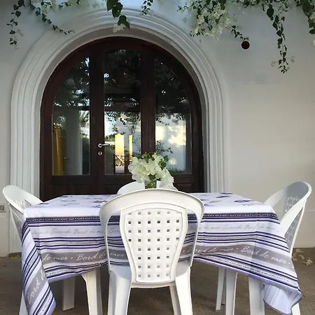 Semesterbostad Casa Martha Stromboli